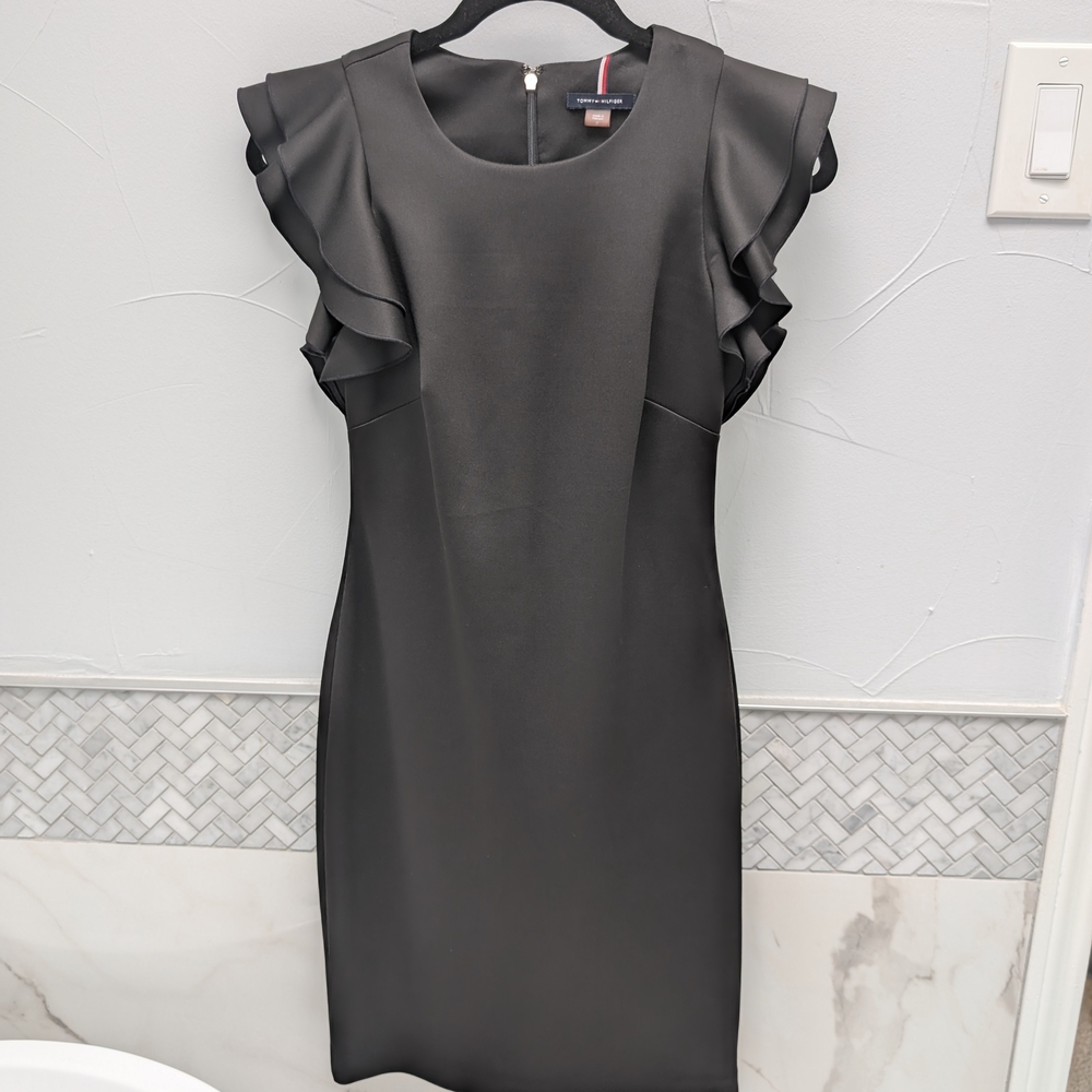 Tommy Hilfiger Size 2 Ruffle Sleeve Sheath Dress